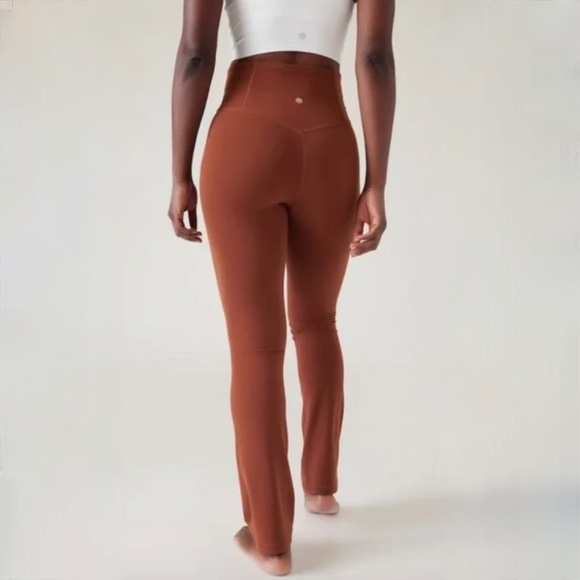 NWT Athleta Elation Straight Leg Pant S Leggings - Picture 1 of 5